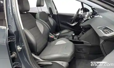 Peugeot 2008 2017 1.6 автомат (гидро), миниатюра 11