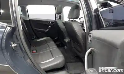 Peugeot 2008 2017 1.6 автомат (гидро), миниатюра 12