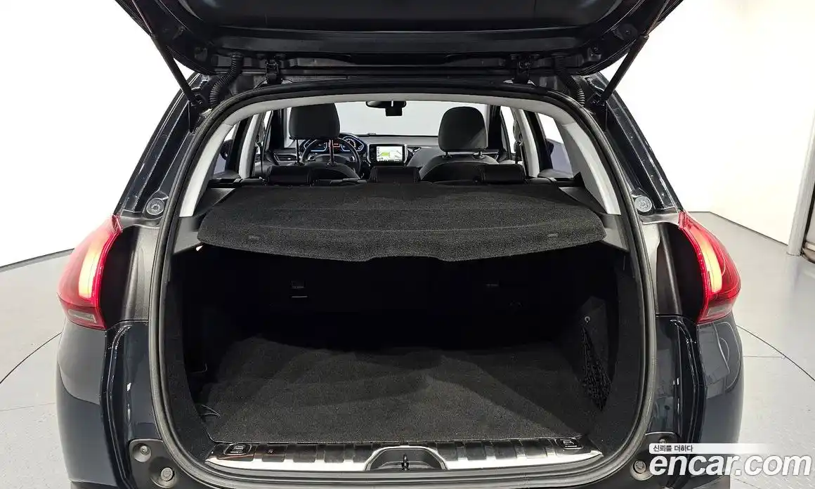 Peugeot 2008 2017 1.6 автомат (гидро), фото 20