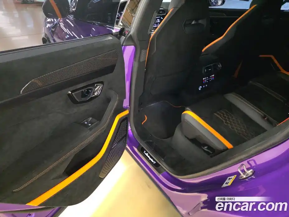 Lamborghini Urus 2023 4.0 автомат (гидро), фото 16 Lamborghini Urus 2023 4.0 автомат (гидро), фото 16