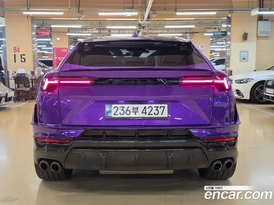 Lamborghini Urus 2023 4.0 автомат (гидро), фото 5 Lamborghini Urus 2023 4.0 автомат (гидро), фото 5
