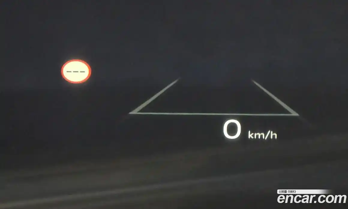 Kia Carnival 2024 1.6 автомат (гидро), фото 15