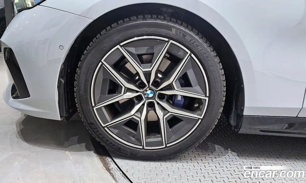 BMW 5 серия 2025 2.0 автомат (гидро), фото 5