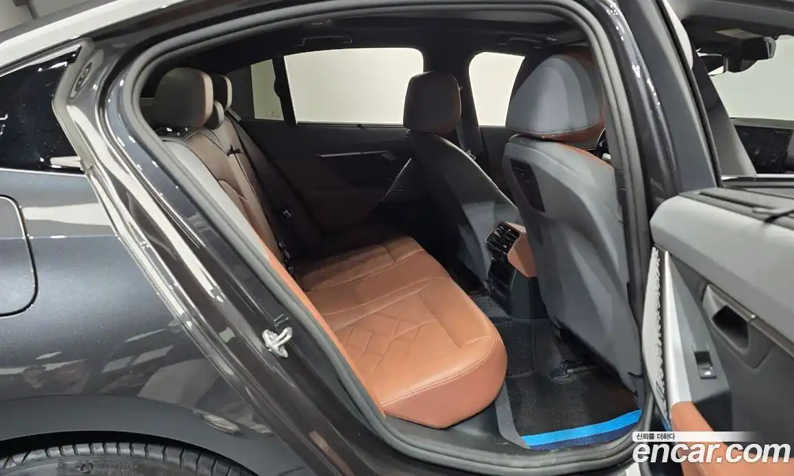 BMW 5 серия 2024 2.0 автомат (гидро), фото 11