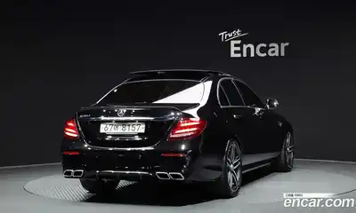 Mercedes-Benz E-Class 2018 4.0 автомат (гидро), миниатюра 2