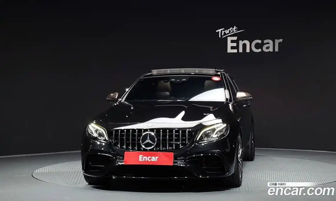 Mercedes-Benz E-Class 2018 4.0 автомат (гидро), фото 3