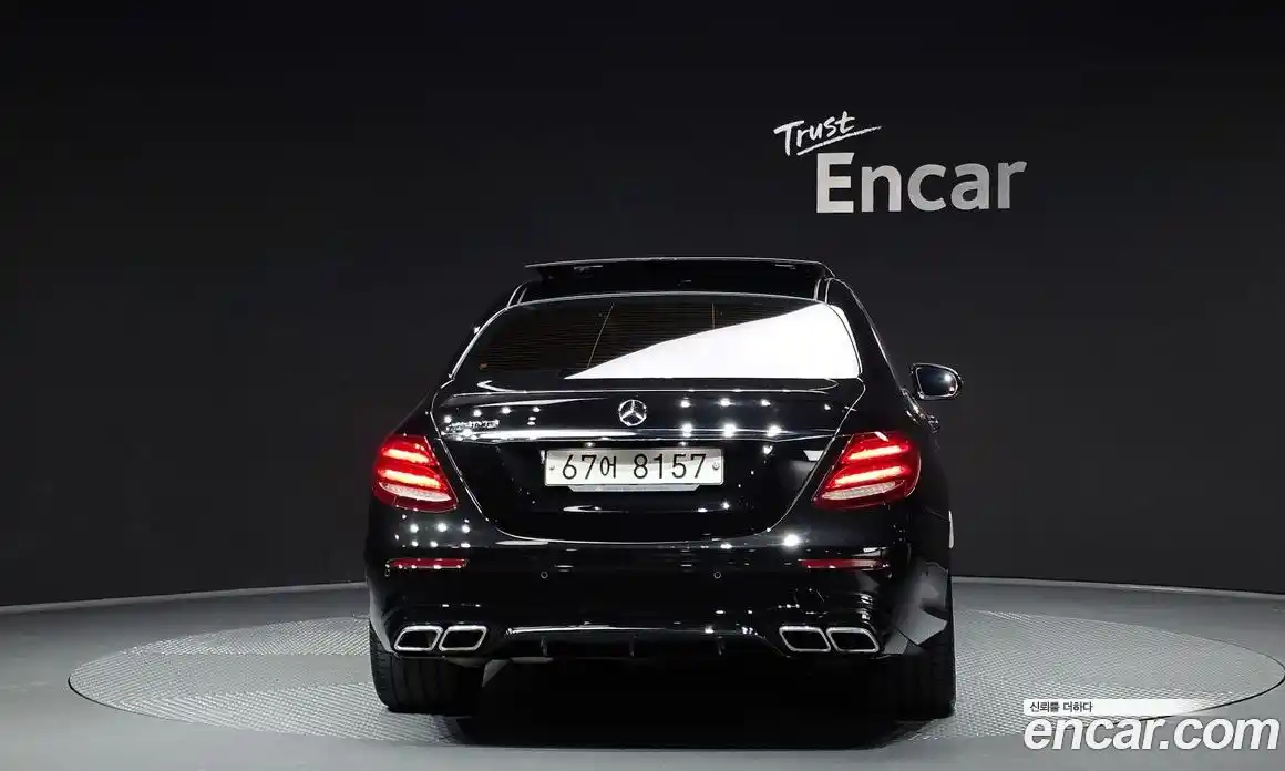 Mercedes-Benz E-Class 2018 4.0 автомат (гидро), фото 4