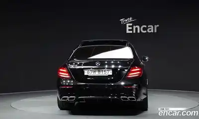 Mercedes-Benz E-Class 2018 4.0 автомат (гидро), миниатюра 4
