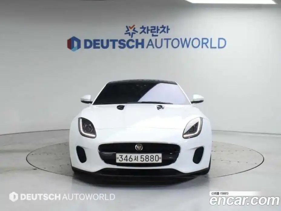Jaguar F-Type 2018 2.0 автомат (гидро), фото 2 Jaguar F-Type 2018 2.0 автомат (гидро), фото 2