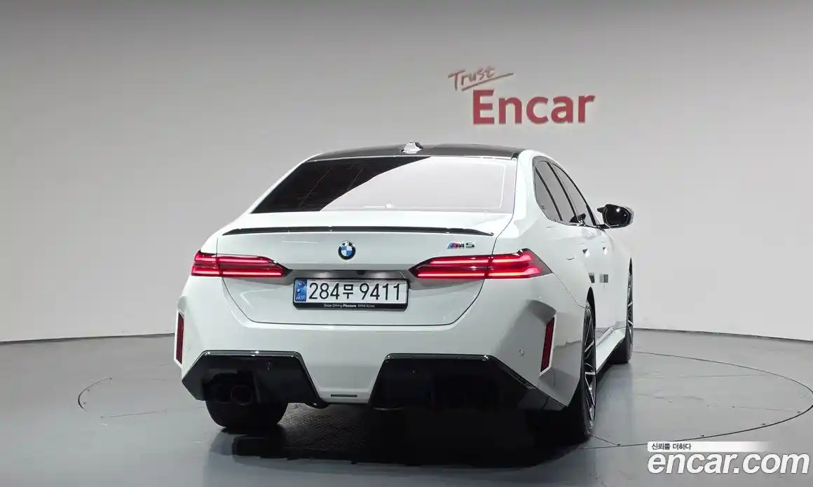 BMW M5 2025 4.4 автомат (гидро), фото 3