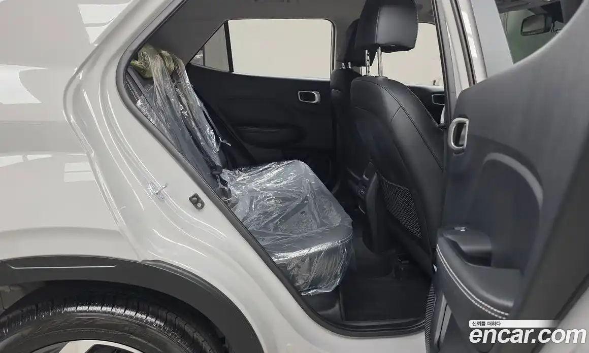 Hyundai Venue 2025 1.6 автомат (гидро), фото 17