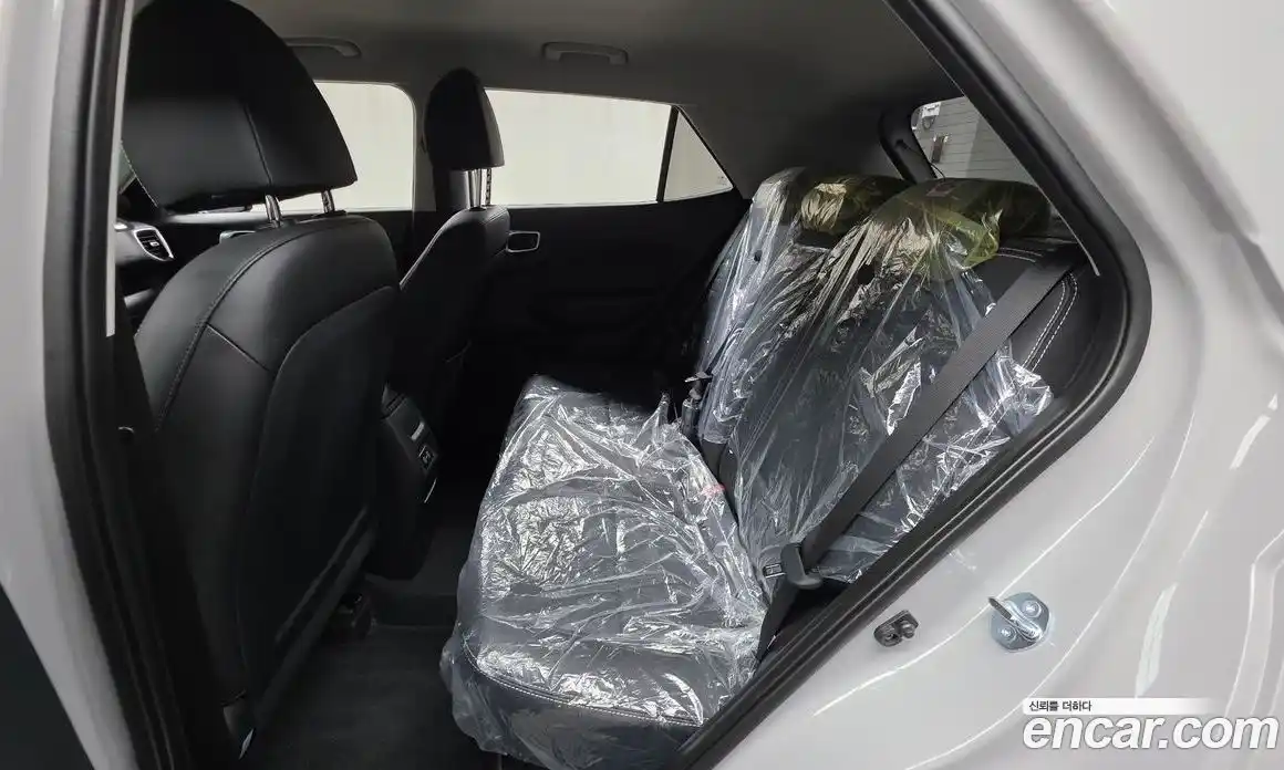 Hyundai Venue 2025 1.6 автомат (гидро), фото 18