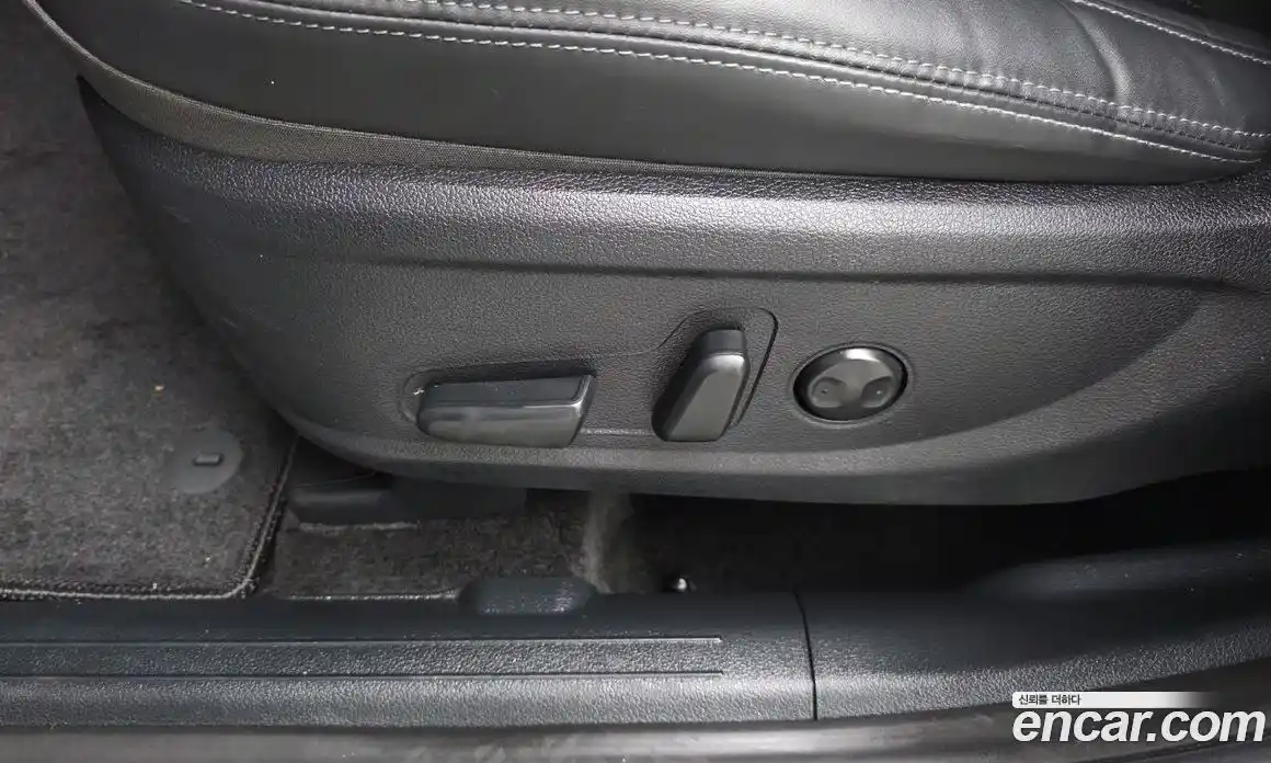 Hyundai Santa Fe 2022 2.2 автомат (гидро), фото 29