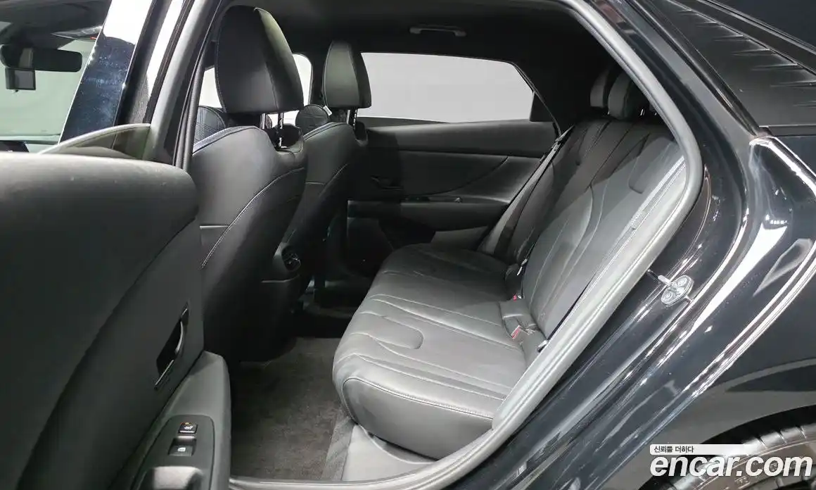 Hyundai Avante 2024 2.0 автомат (гидро), фото 18