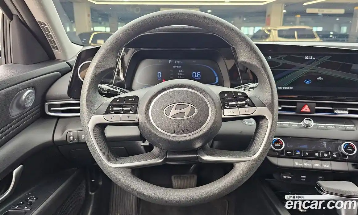 Hyundai Avante 2023 1.6 автомат (гидро), фото 13