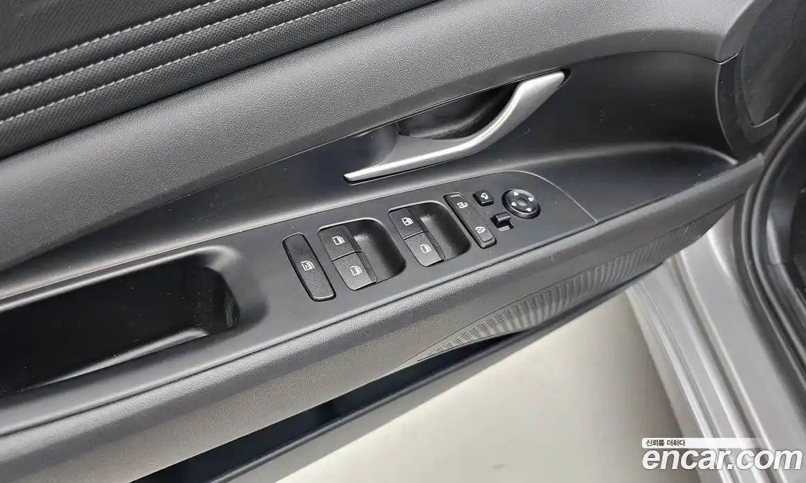 Hyundai Avante 2023 1.6 автомат (гидро), фото 17