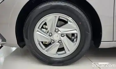 Hyundai Avante 2023 1.6 автомат (гидро), миниатюра 5