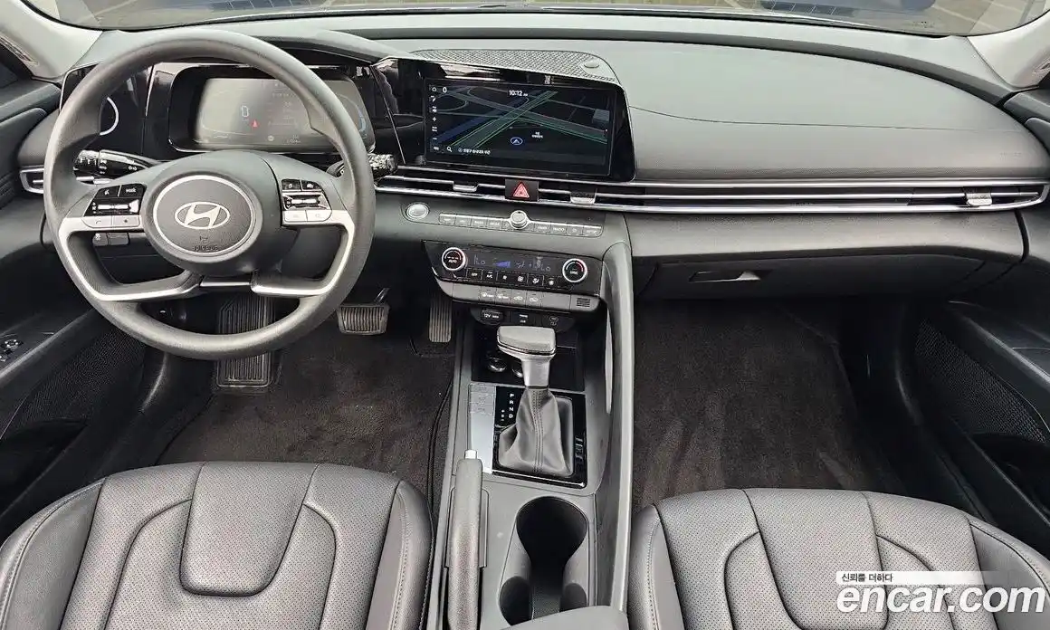 Hyundai Avante 2023 1.6 автомат (гидро), фото 7