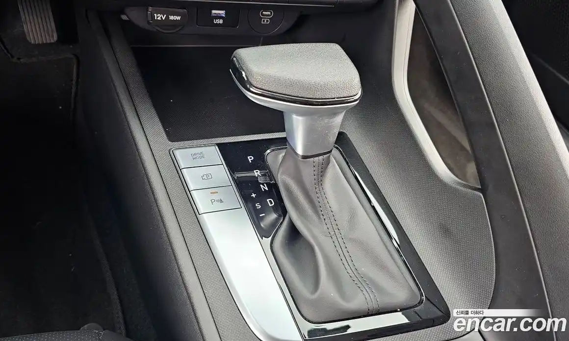 Hyundai Avante 2023 1.6 автомат (гидро), фото 9