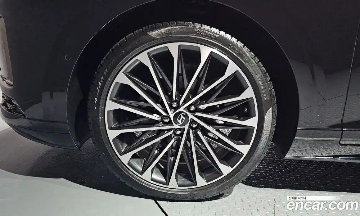 Hyundai Grandeur 2024 1.6 автомат (гидро), фото 5