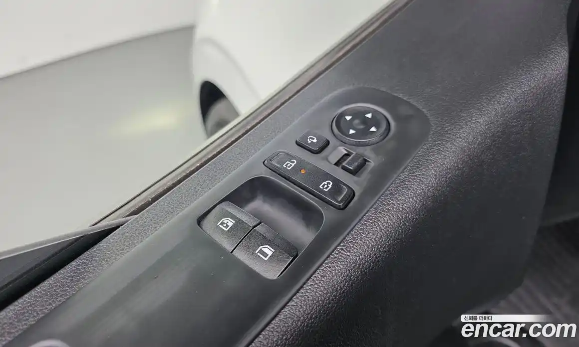 Hyundai Staria 2024 2.2 автомат (гидро), фото 12