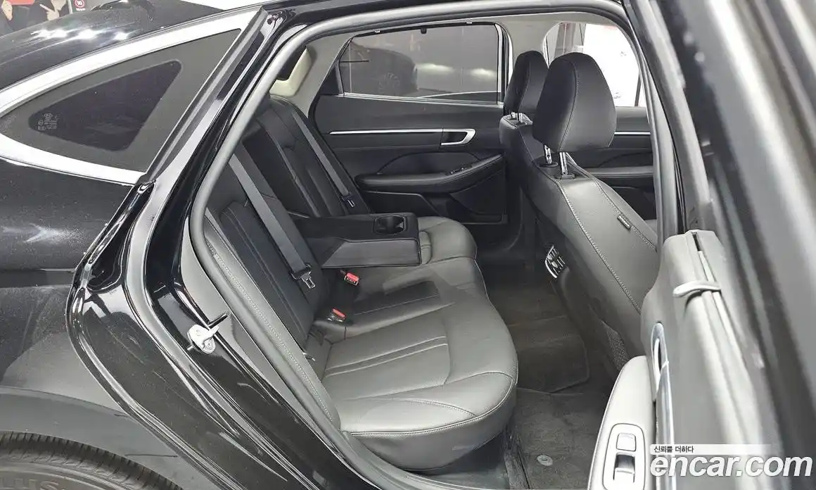 Hyundai Sonata 2024 2.0 автомат (гидро), фото 16