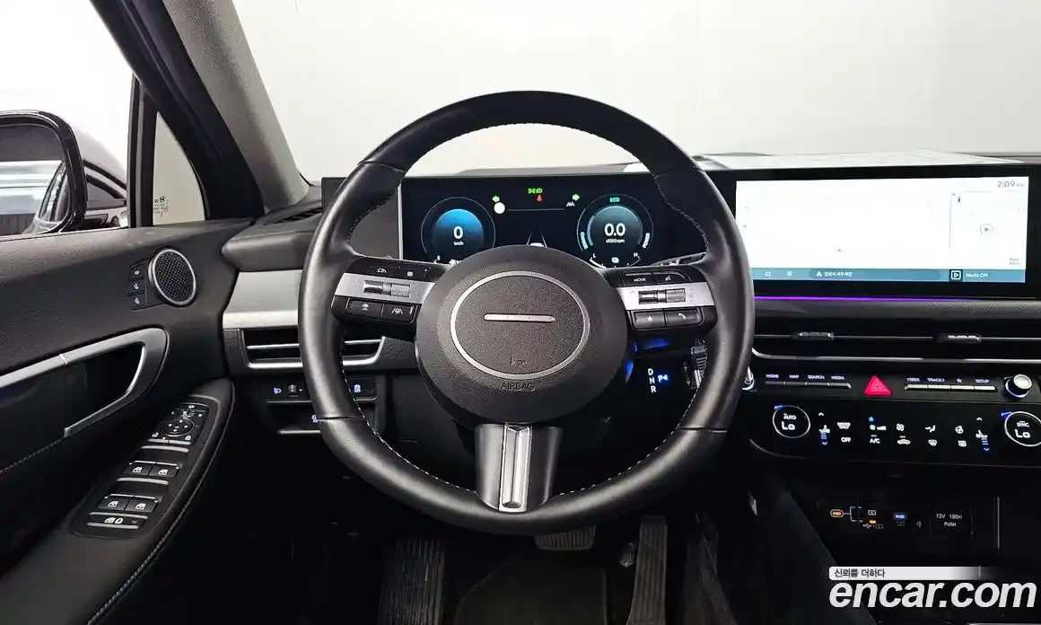 Hyundai Sonata 2024 2.0 автомат (гидро), фото 18
