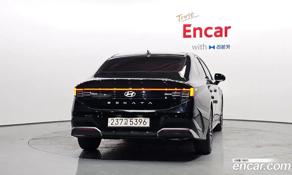 Hyundai Sonata 2024 2.0 автомат (гидро), фото 4