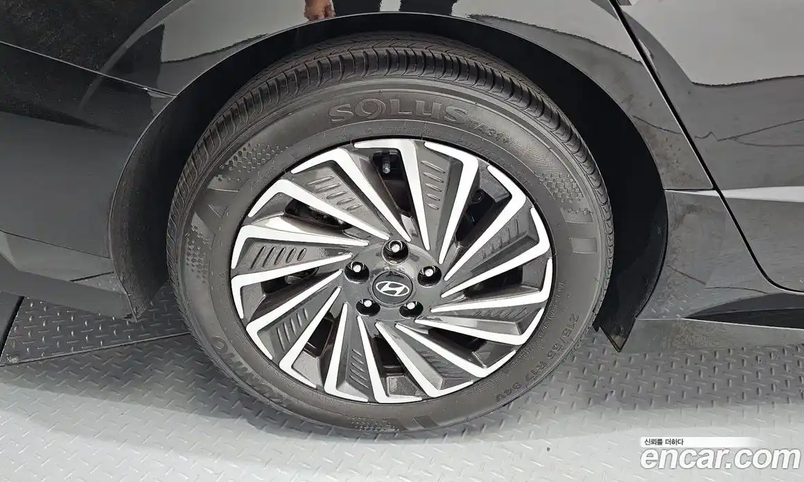 Hyundai Sonata 2024 2.0 автомат (гидро), фото 5