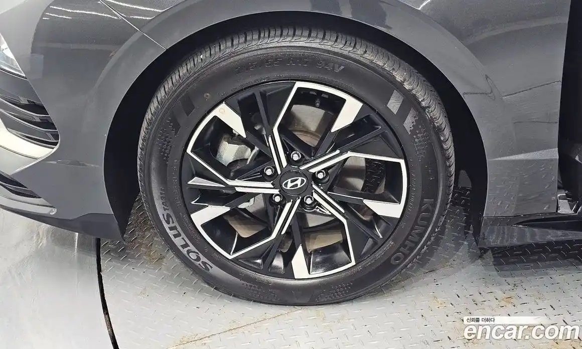 Hyundai Sonata 2024 2.0 автомат (гидро), фото 5