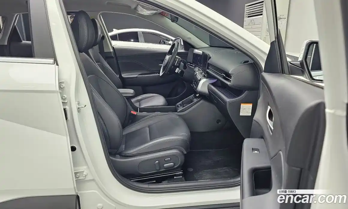 Hyundai Kona 2024 1.6 автомат (гидро), фото 13