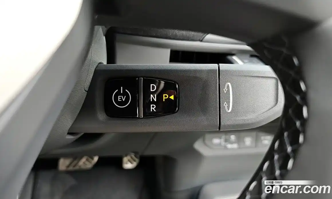 Kia EV3 2025 0.2 автомат (гидро), фото 12