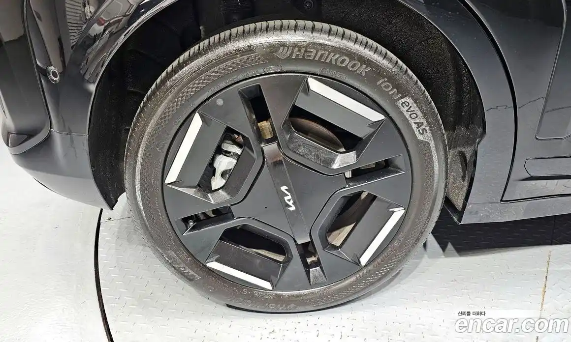 Kia EV3 2025 0.2 автомат (гидро), фото 5