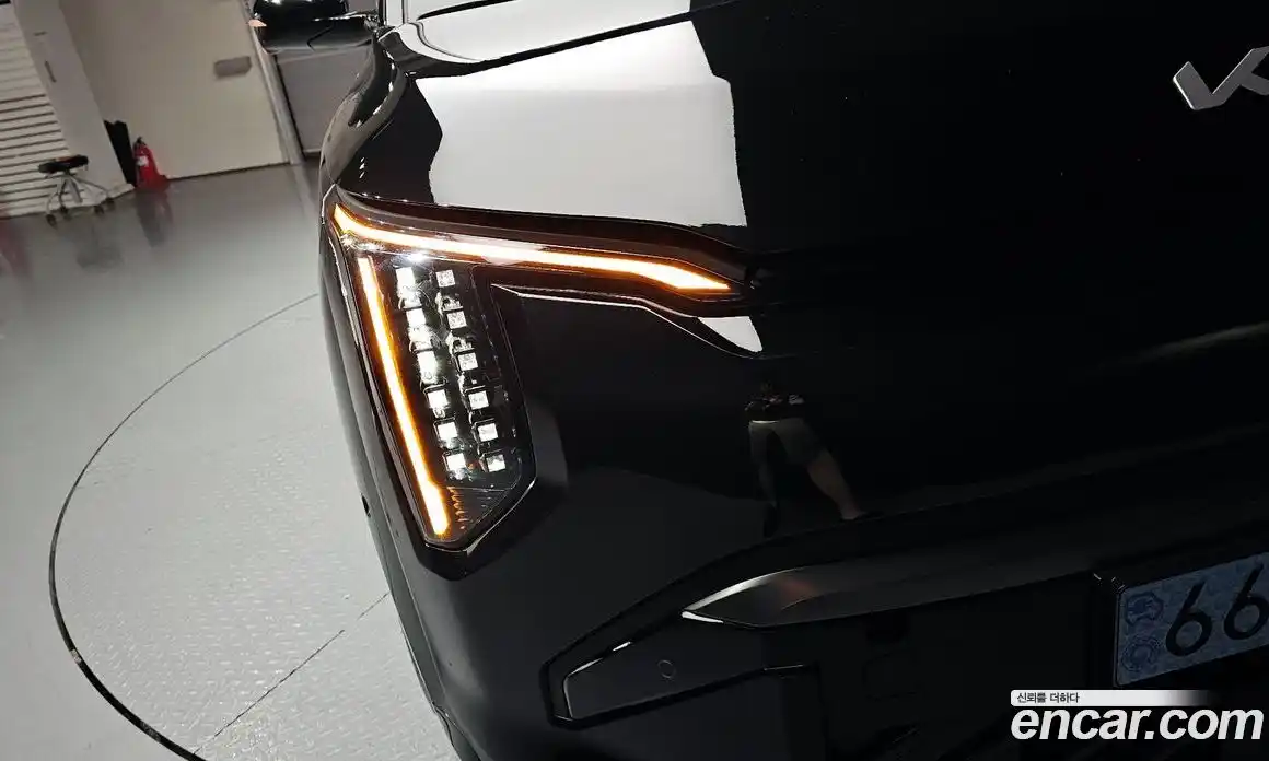 Kia EV3 2025 0.2 автомат (гидро), фото 8