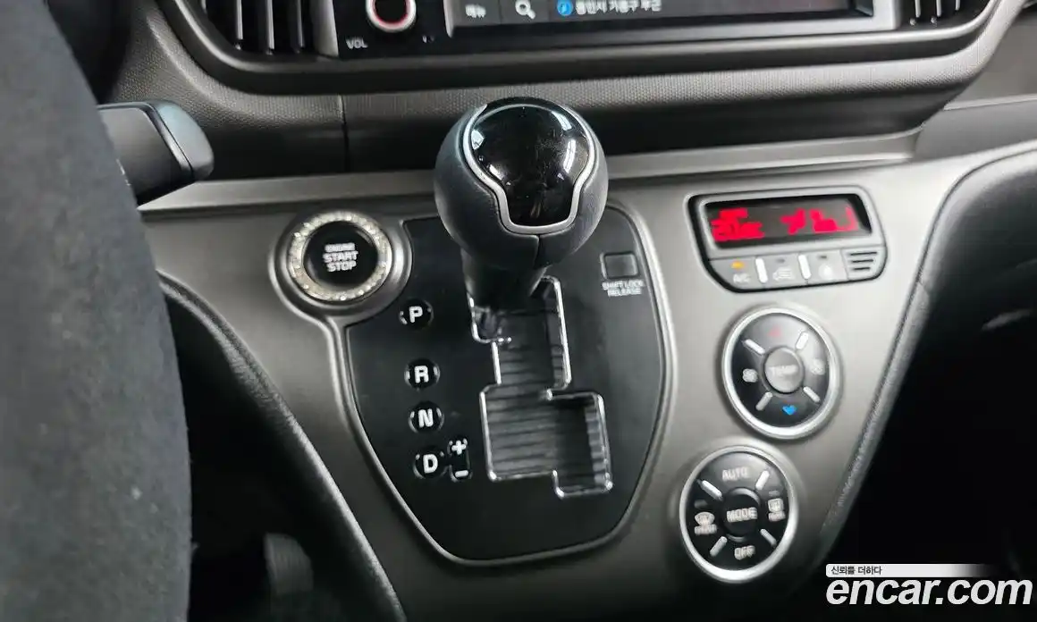 Kia Ray 2022 1.0 автомат (гидро), фото 9