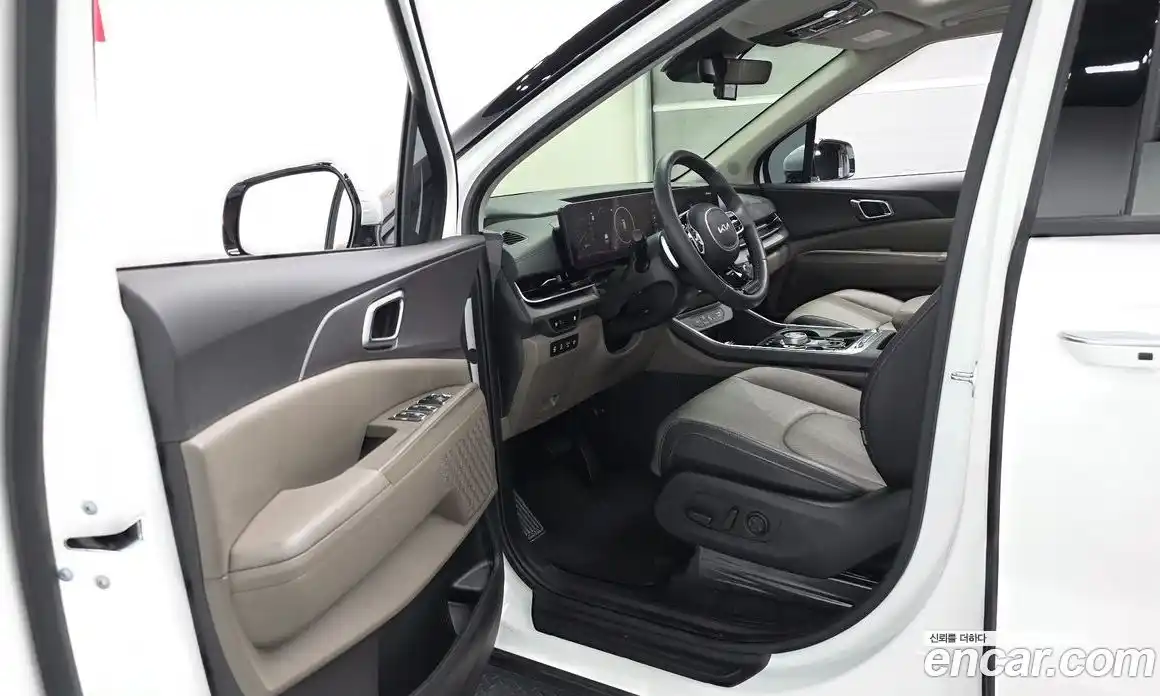 Kia Carnival 2024 1.6 автомат (гидро), фото 13