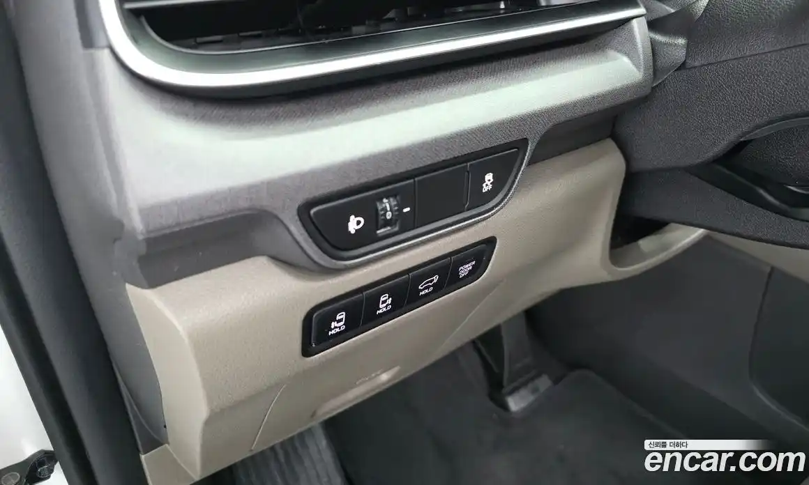Kia Carnival 2024 1.6 автомат (гидро), фото 29
