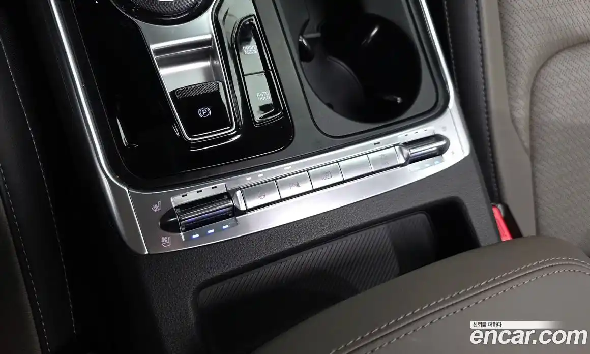 Kia Carnival 2024 1.6 автомат (гидро), фото 31