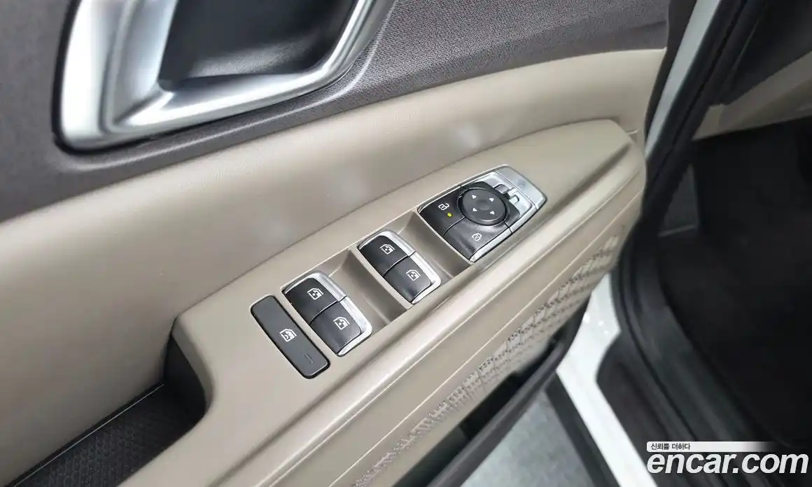 Kia Carnival 2024 1.6 автомат (гидро), фото 41