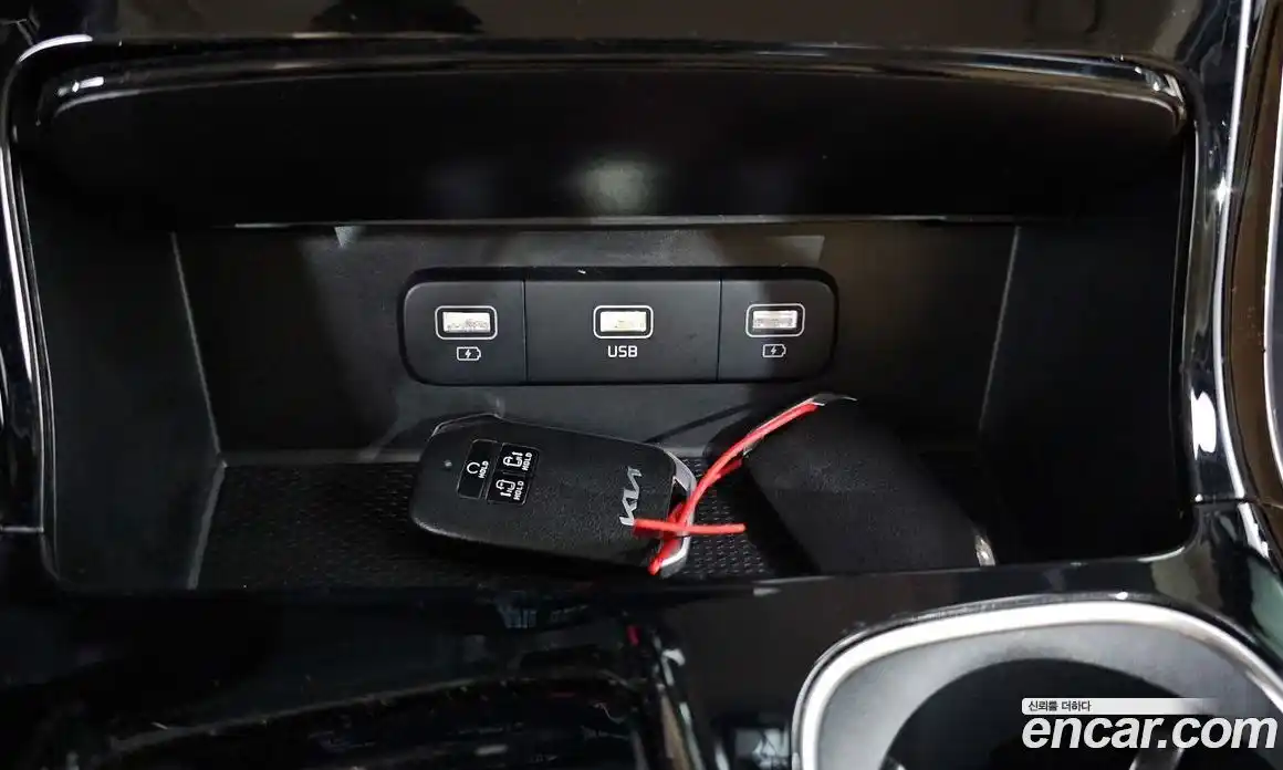 Kia Carnival 2022 2.2 автомат (гидро), фото 28