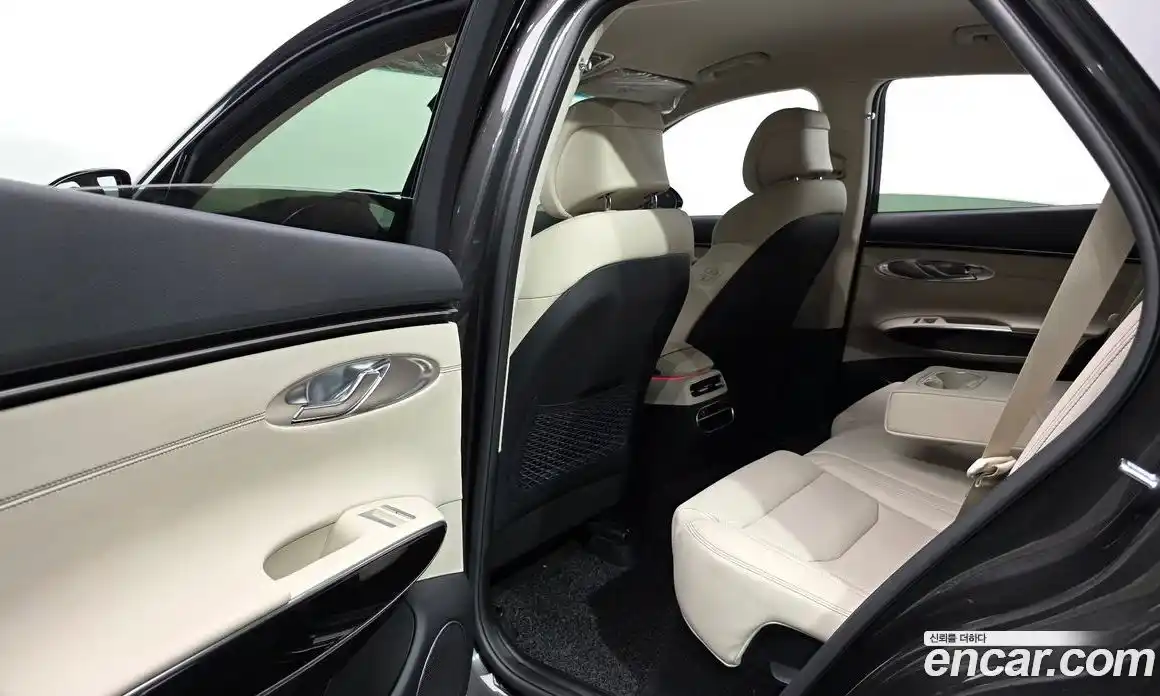 Genesis GV70 2024 2.5 автомат (гидро), фото 16
