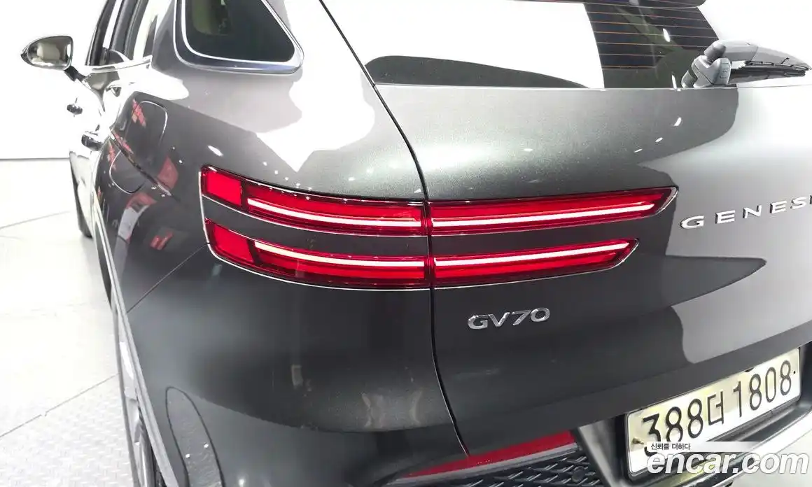 Genesis GV70 2024 2.5 автомат (гидро), фото 8
