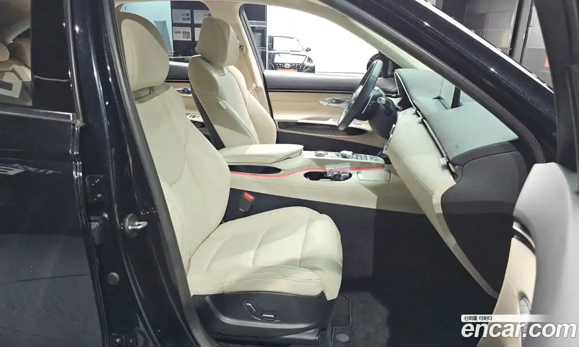 Genesis GV70 2021 2.5 автомат (гидро), фото 18