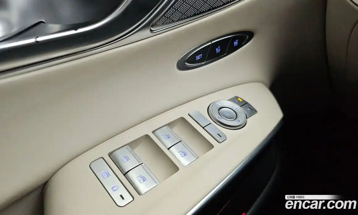 Genesis GV70 2021 2.5 автомат (гидро), фото 32