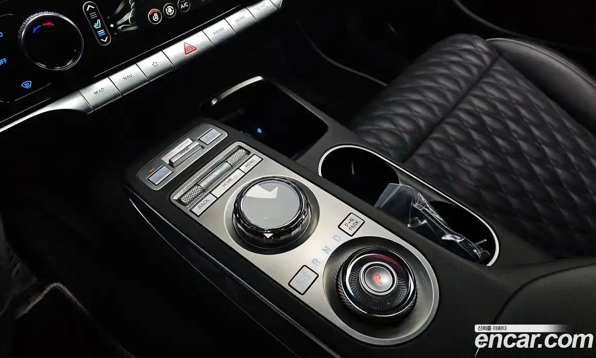 Genesis GV70 2023 2.5 автомат (гидро), фото 12