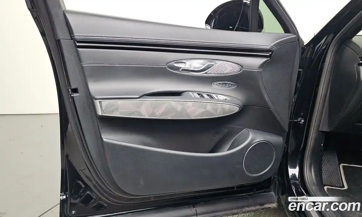Genesis GV70 2023 2.5 автомат (гидро), фото 14