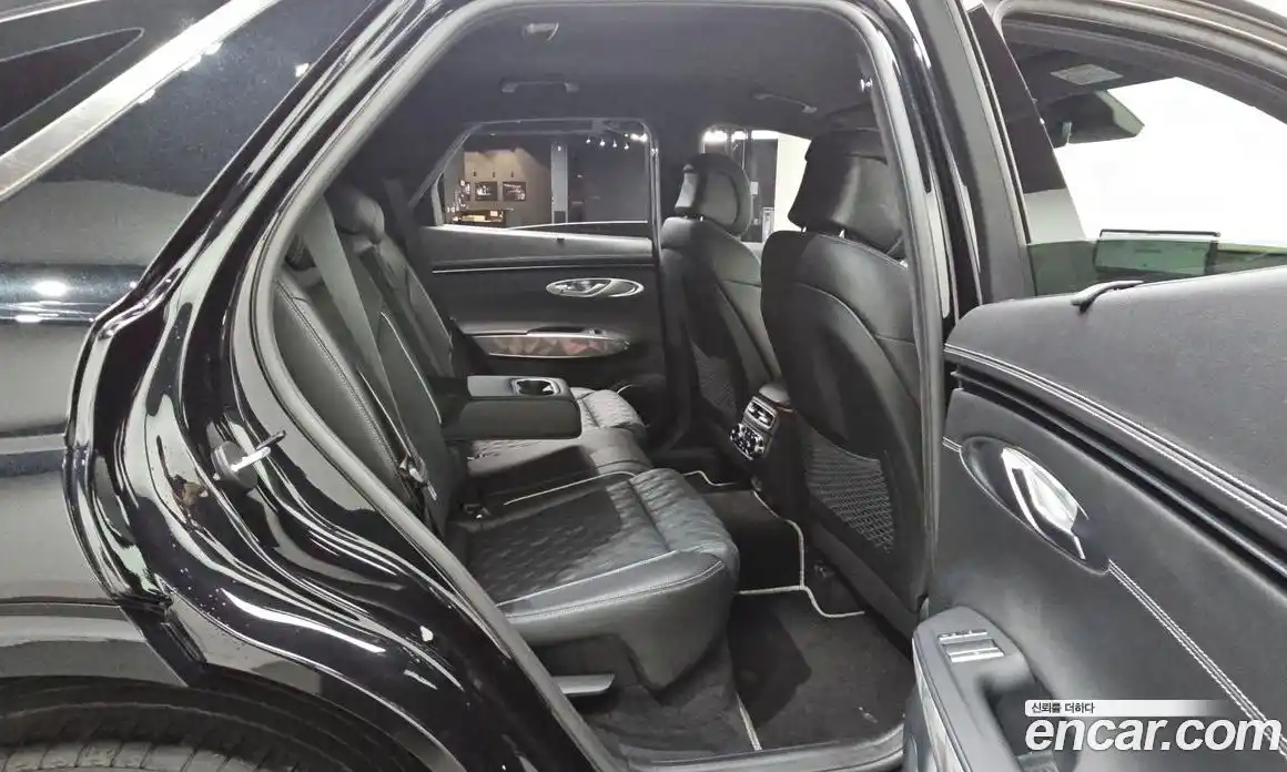 Genesis GV70 2023 2.5 автомат (гидро), фото 16