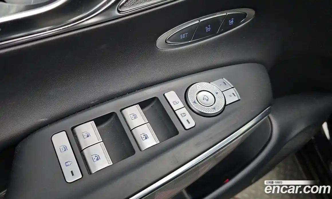 Genesis GV70 2023 2.5 автомат (гидро), фото 28