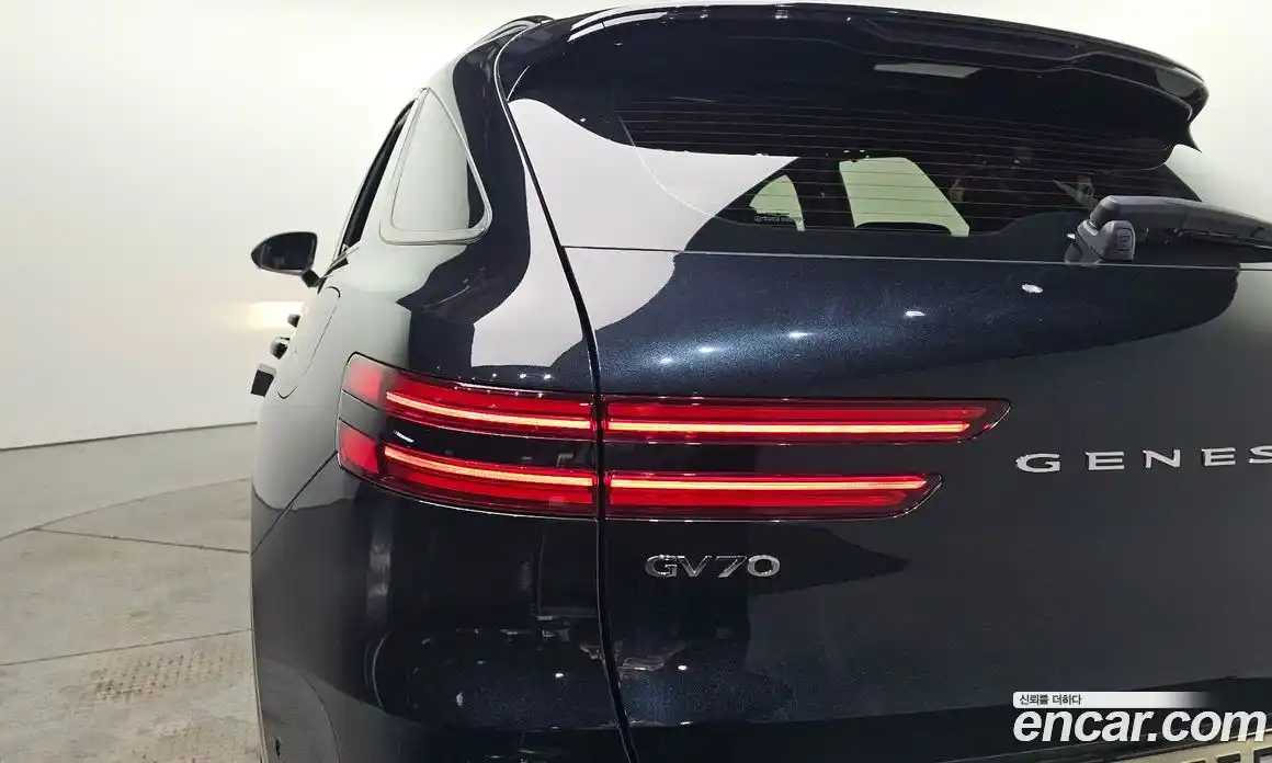 Genesis GV70 2023 2.5 автомат (гидро), фото 9