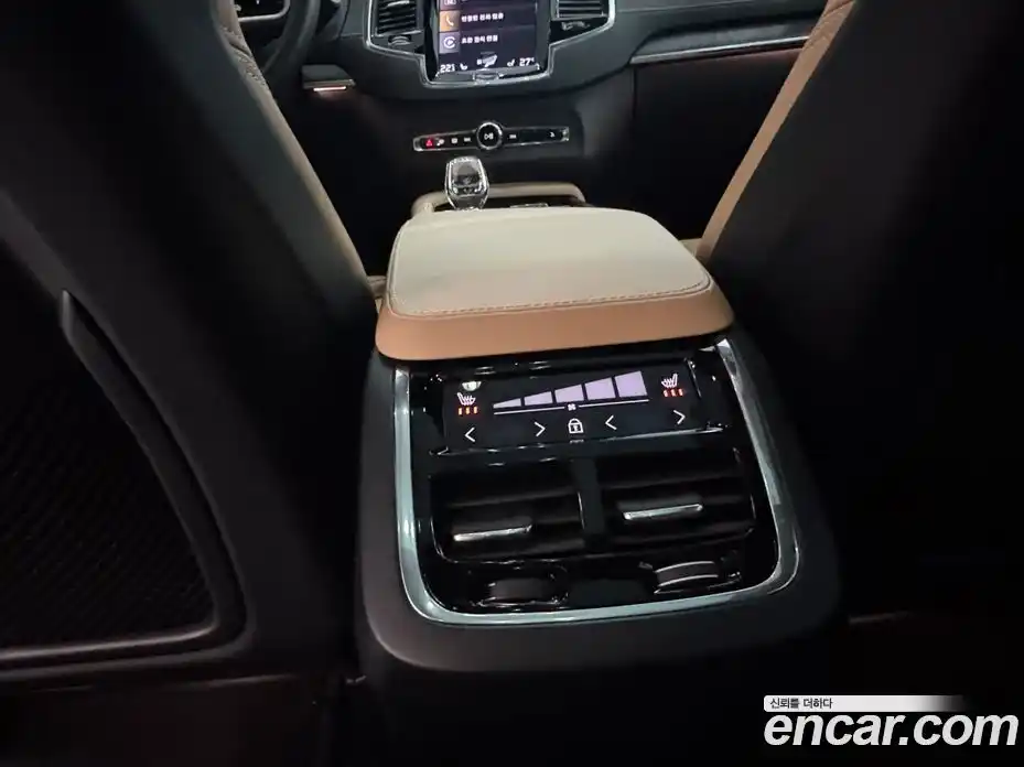Volvo XC90 2022 2.0 автомат (гидро), фото 19